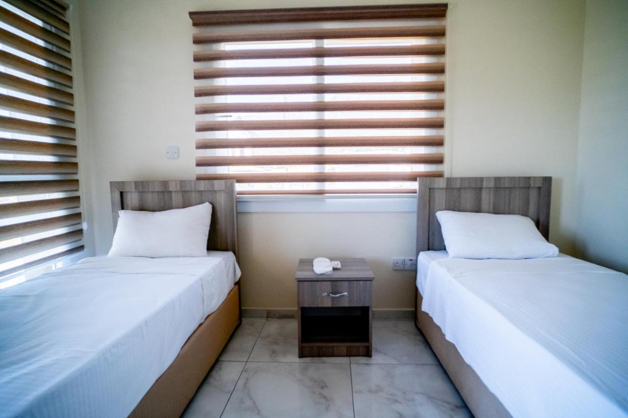 Spacious Two-Bedroom Apartment In Amazing Residence Escape Homes 凯里尼亚 外观 照片